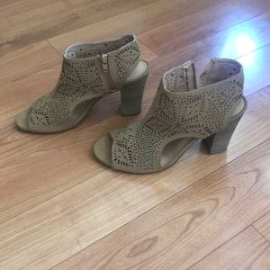 Gladiator Chunky Pumps EUC